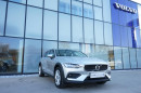 Volvo V60 CROSS COUNTRY B5 AWD AUT 1.maj na operativní leasing