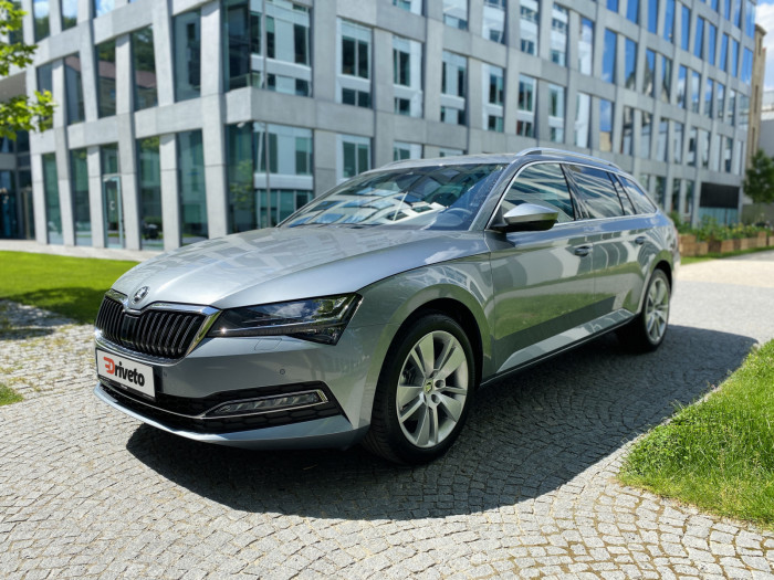 Škoda Superb Combi 1.5 TSI na operativní leasing