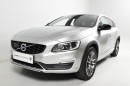 Volvo V60 CC D4 MOMENTUM AUT 1.maj. na operativní leasing