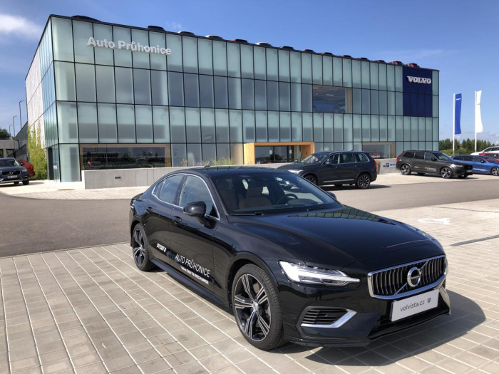 Volvo S60 T8 AWD AUT RECHARGE  INSCRIP. na operativní leasing