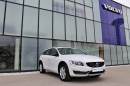 Volvo V60 CC D4 AWD MOMENTUM AUT na operativní leasing