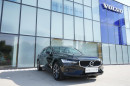Volvo V60 B4 MOMENTUM AUT 1.maj. na operativní leasing
