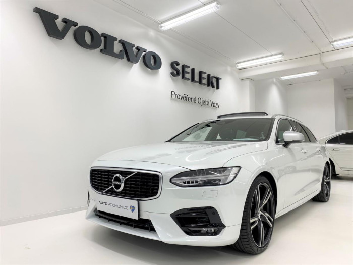 Volvo V90 D4 AWD R-DESIGN AUT 1.maj. na operativní leasing