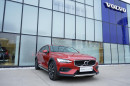 Volvo V60 CROSS COUNTRY D4 AWD AUT 1.maj na operativní leasing