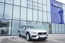 Volvo V60 CROSS COUNTRY B4 AUT 1.maj. na operativní leasing