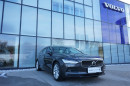 Volvo V90 B4 MOMENTUM AUT 1.maj. na operativní leasing