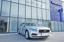 Volvo V90 B4 MOMENTUM AUT 1.maj. na operativní leasing