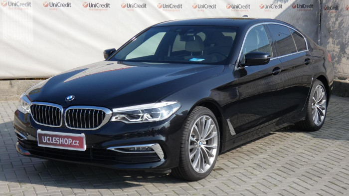 BMW Řada 5 520d xDrive Luxury Line na operativní leasing