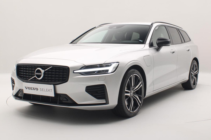 Volvo V60 T8 AWD R-DESIGN AUT 18,8 kWh na operativní leasing