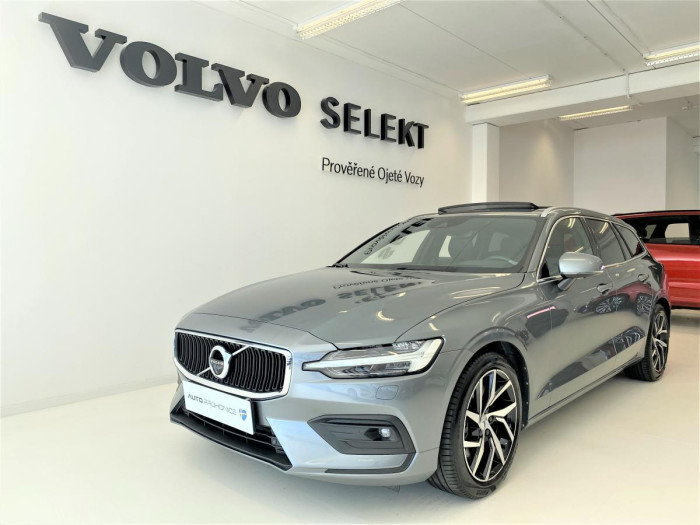 Volvo V60 T5 MOMENTUM AUT 1.maj. na operativní leasing